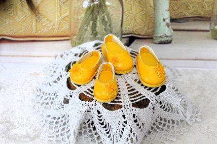 Туфлі жовті глянцеві для ляльки 32-34 см Paola Reina, hand made