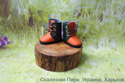 Высокие ботинки зелено-оранжевые  для куклы ростом 32-34 см, ручная работа