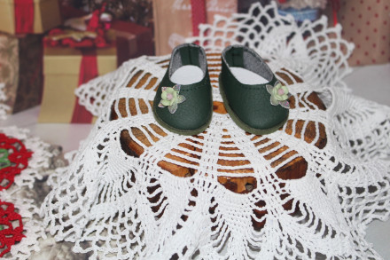 Туфлі зелені з декором для ляльки ростом 32-34 см, hand made
