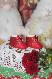Взуття червоне &quot;новорічні кольори&quot;-4  для ляльки ростом 32-34 см, ручна робота