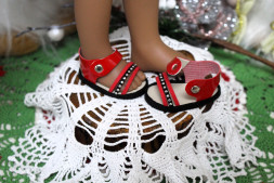 Босоніжки червоно-чорні для ляльки ростом 32-34 см, ручна робота