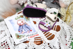 Босоніжки &quot;Новорічний настрій&quot; для ляльки ростом 32-34 см, ручна робота