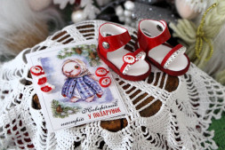 Босоніжки Черовні з білим  для ляльки ростом 28 см, ручна робота