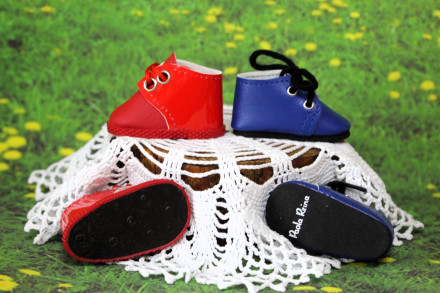 Взуття червоне  для ляльки ростом 32-34 см, ручна робота