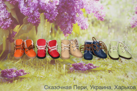 Чоботи (чорні та жовті) для ляльки 28 см, ручна робота
