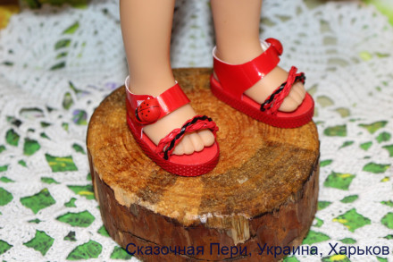 Босоніжки червоні Корівки для ляльки ростом 32-34 см, ручна робота