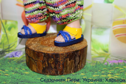 Босоніжки жовто-сині для ляльки ростом 32-34 см, ручна робота